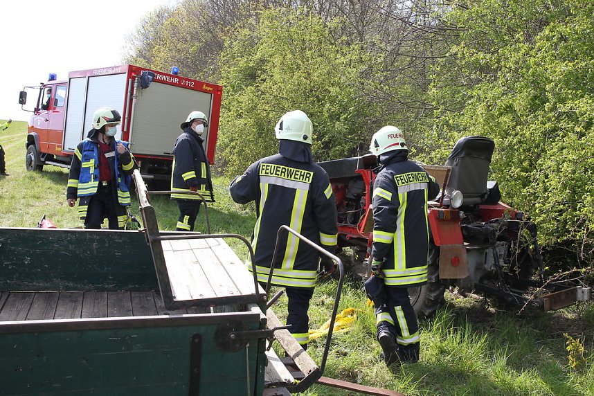 Gespann &uuml;berschlug sich in der Goldenen Aue