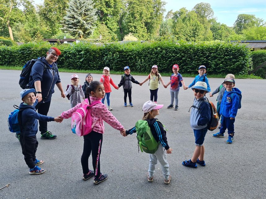 F&uuml;r die Kleinen der Kinderwelt am Frauenberg geht es endlich wieder in den Wald