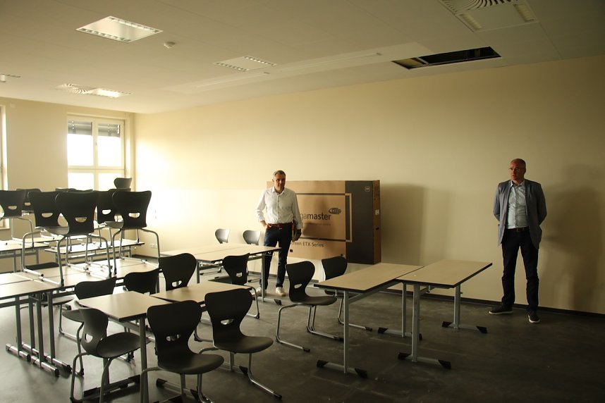 Die neuen R&auml;ume des Humboldt-Gymnasiums k&ouml;nnen sich langsam sehen lassen