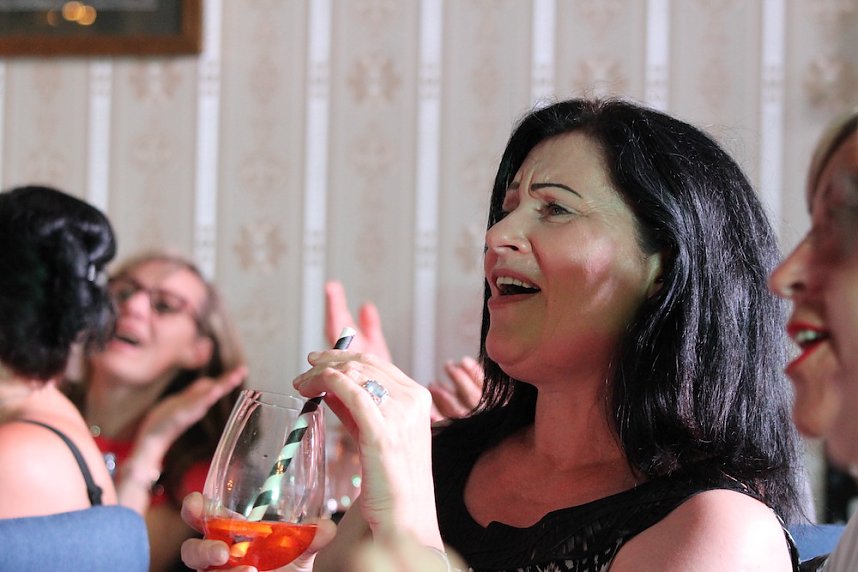 Glamour&ouml;se Travestie-Show im Cafe`Sahne in Nordhausen