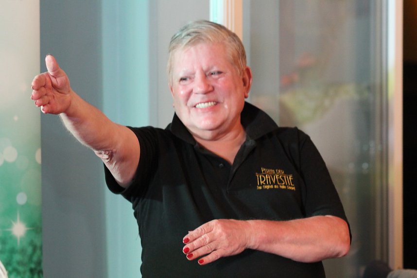 Glamour&ouml;se Travestie-Show im Cafe`Sahne in Nordhausen