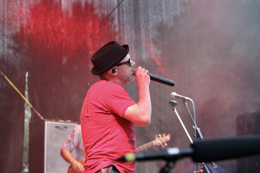 Kerstin Ott begeisterte ihr Publikum bei Wippertaler in Sundhausen