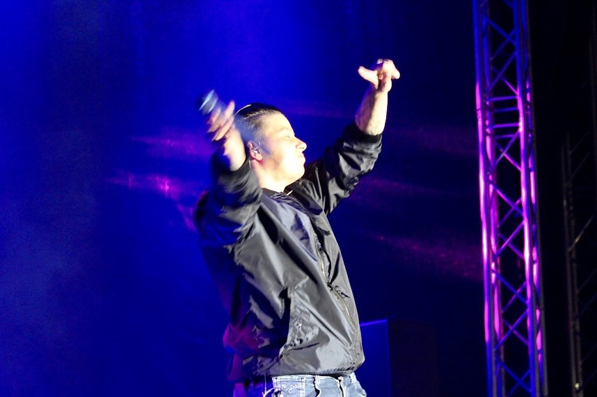 Kerstin Ott begeisterte ihr Publikum bei Wippertaler in Sundhausen