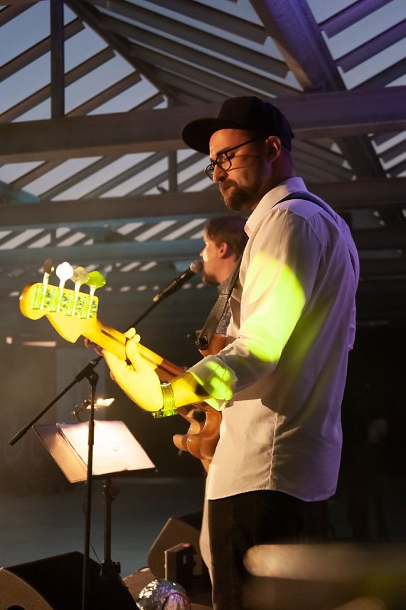 FRANZ KARAFKA und G&auml;ste auf dem Parkdeck der Marktpassage