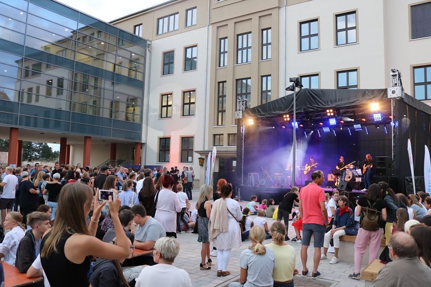 Er&ouml;ffnungsparty am Humboldt-Gymnasium