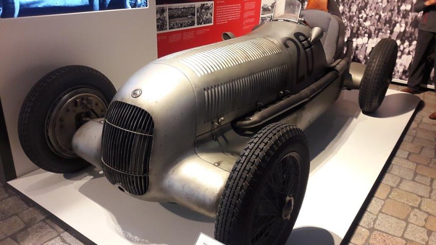 Ausstellungser&ouml;ffnung 100 Jahre AVUS