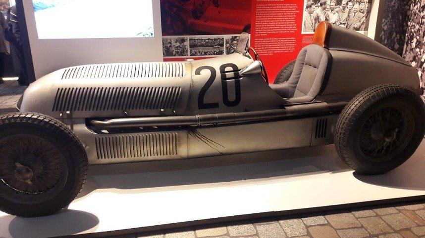 Ausstellungser&ouml;ffnung 100 Jahre AVUS