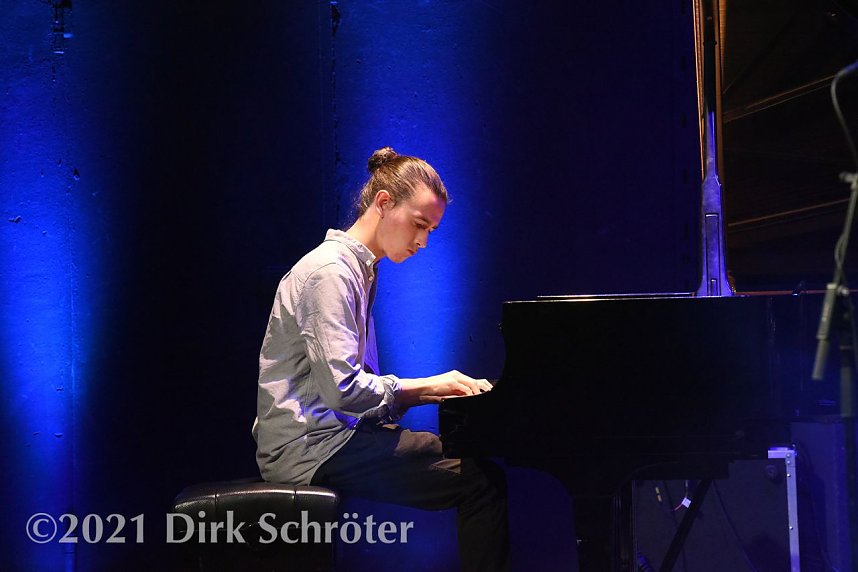 JazzRabazz mit Frederike G&auml;&szlig;lein, "Bluff" und dem "Tingvall Trio"