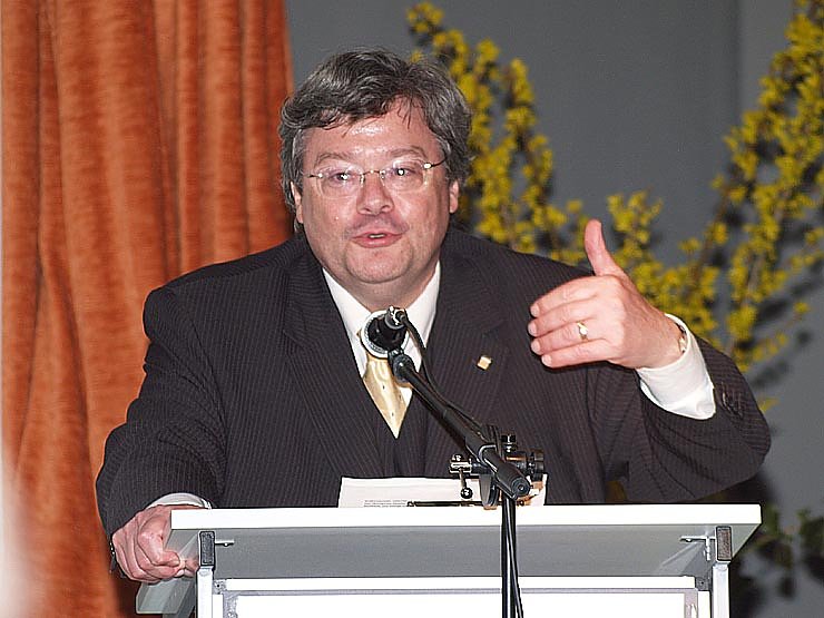 Reinhard B&uuml;tikofer