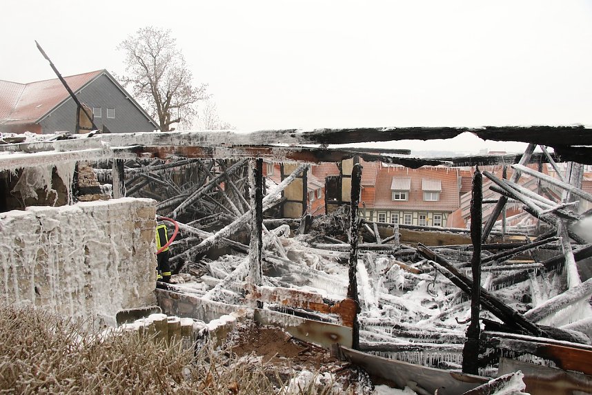 Die L&ouml;scharbeiten am Mecklenburgs Hof dauerten auch heute noch an