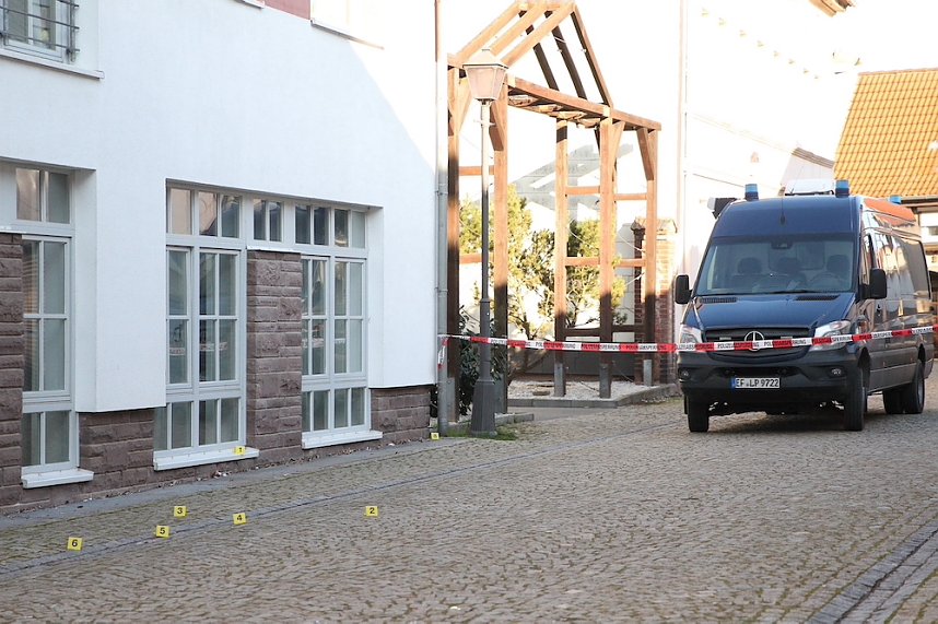 Polizei ist vor Ort zur Spurensicherung