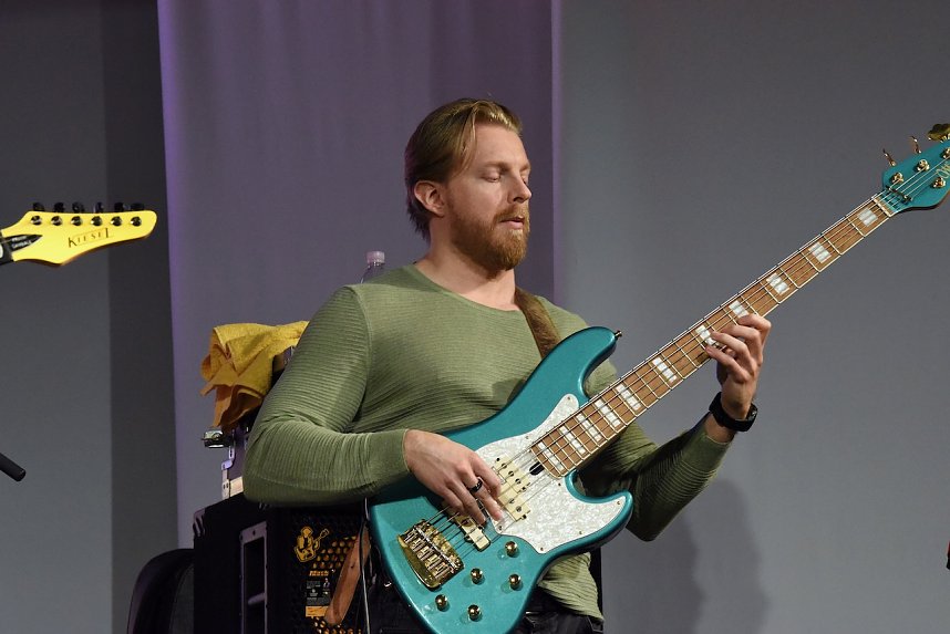 Er&ouml;ffnung des 22 Plus Jazzfr&uuml;hlings mit Frank Gambale