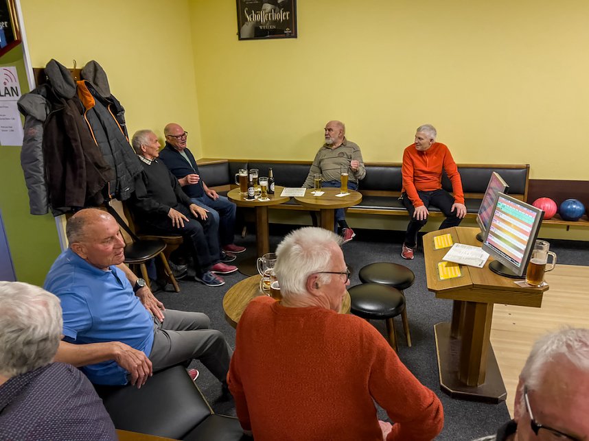Bowlingabend der Seniorensportler in Salza