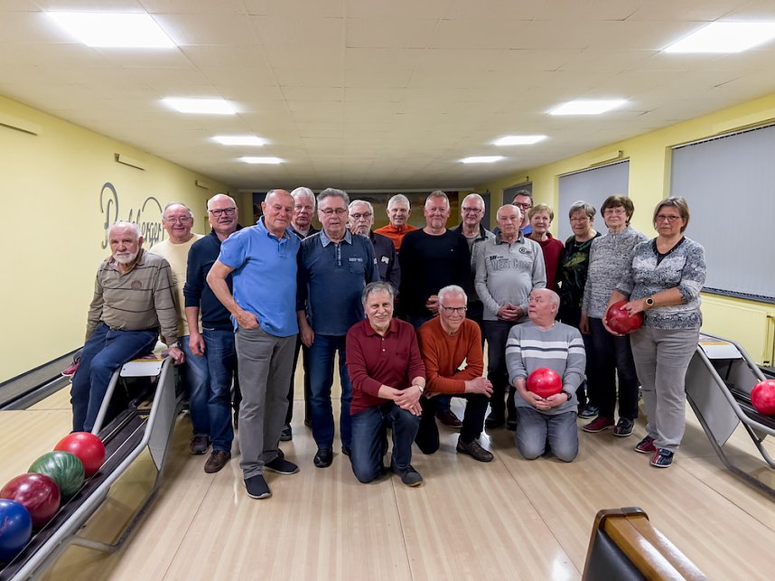 Bowlingabend der Seniorensportler in Salza