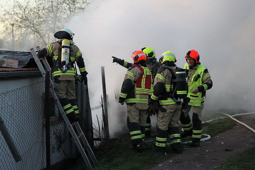 Gartenlaubenbrand im Nordh&auml;user Kastanienweg