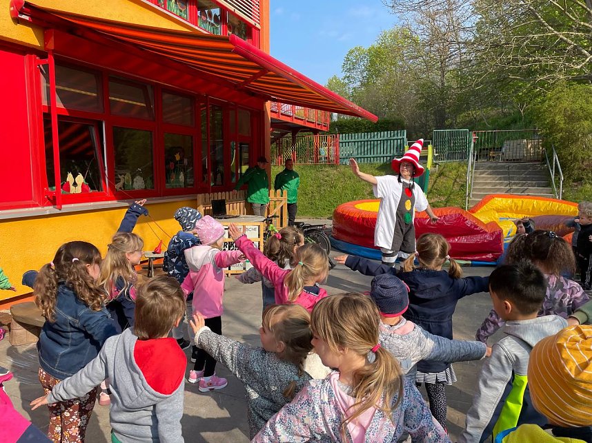 Das Ampelinchen und seine Helfer besuchte wieder die Kita am Lohmarkt