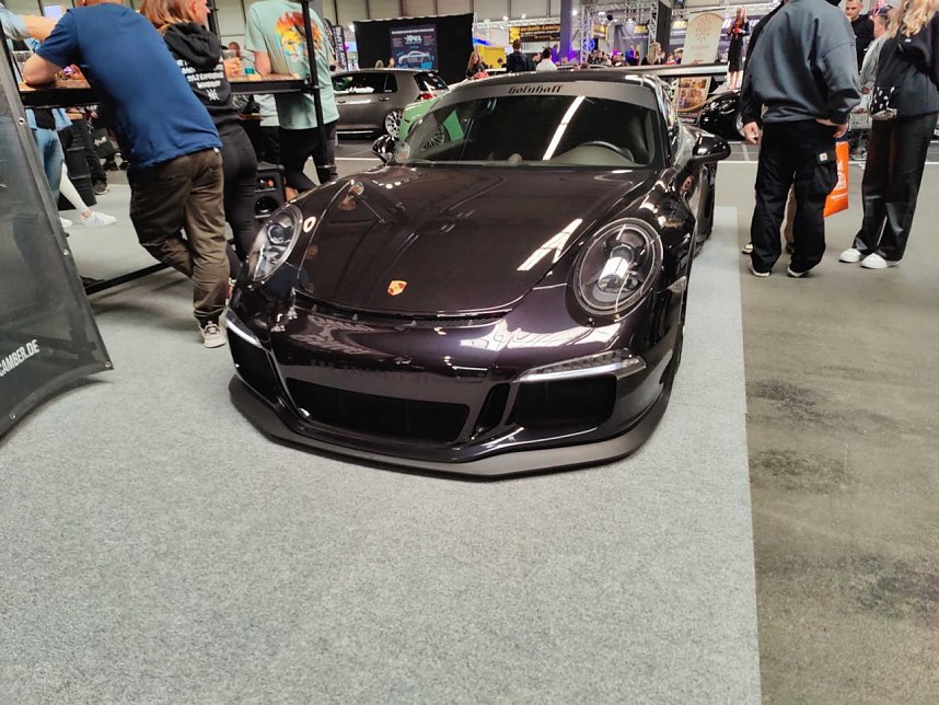 Peter Blei unterwegs auf der Erfurter Automobilmesse