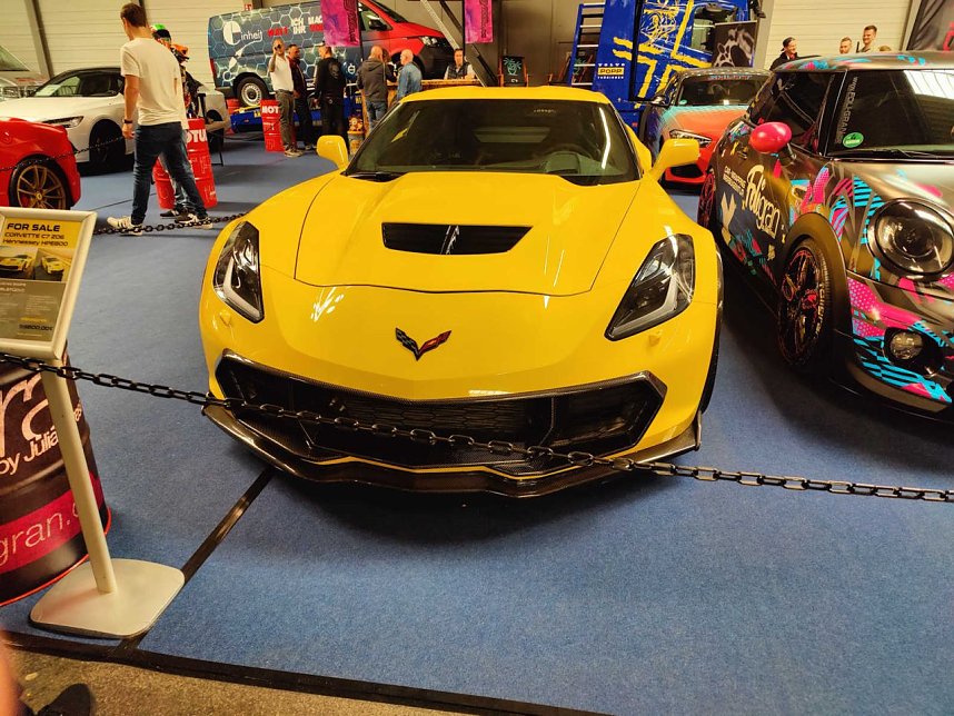 Peter Blei unterwegs auf der Erfurter Automobilmesse