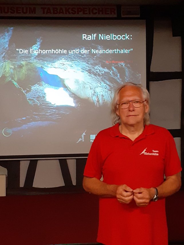 Wie lebten die Neanderthaler in der Einhornh&ouml;hle? - Rund 30 G&auml;ste lauschten den Ausf&uuml;hrungen von Dr. Nielbock