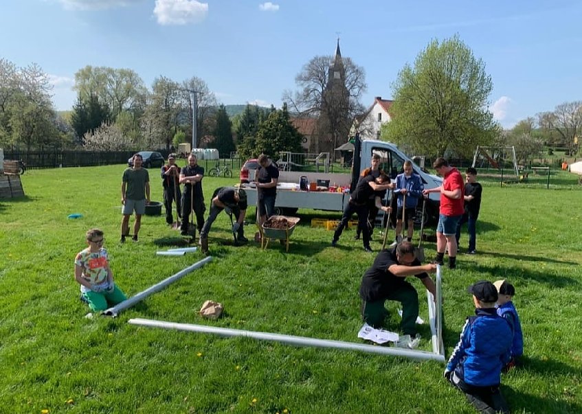 Neue Tore f&uuml;r den Bolzplatz