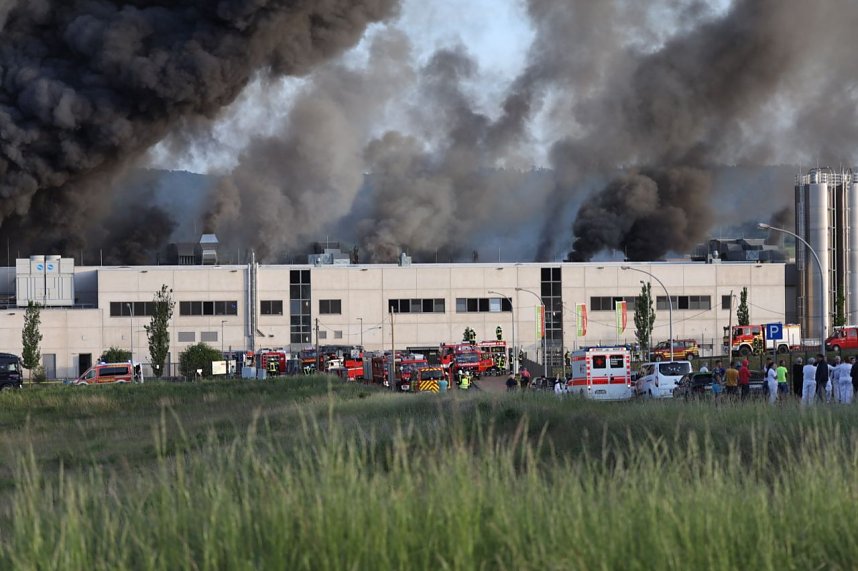 Erste Fotos vonden L&ouml;scharbeiten