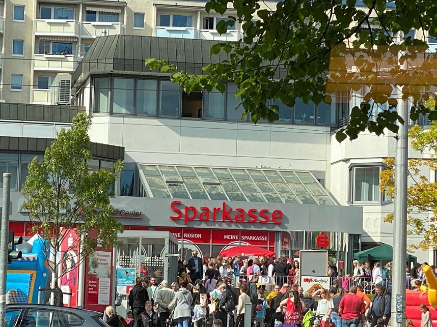 Das "Knax"-Kinderfest wurde gestern wieder auf dem Parkplatzd der Kreissparkasse gefeiert
