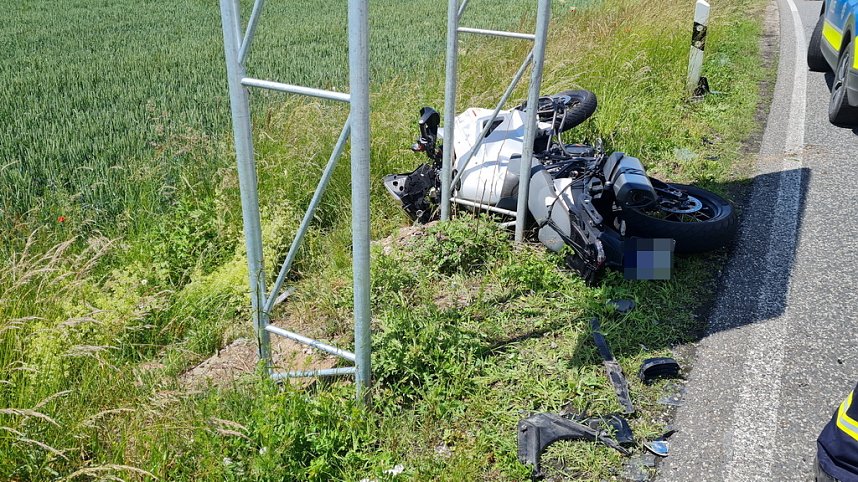 Schwerer Unfall auf der B 243