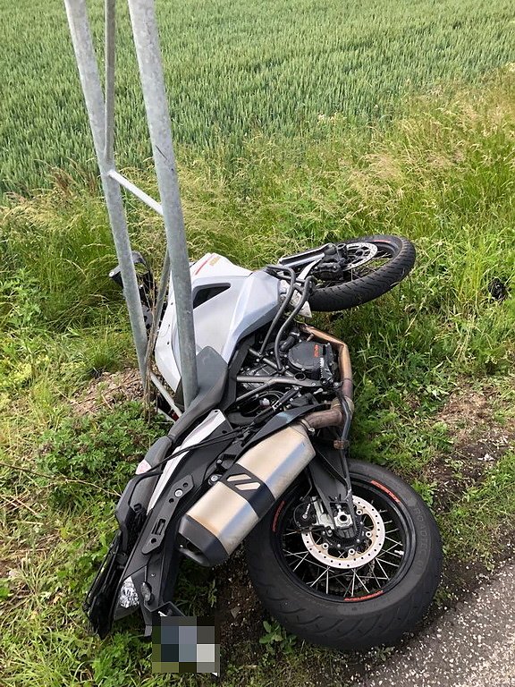 Schwerer Unfall auf der B 243