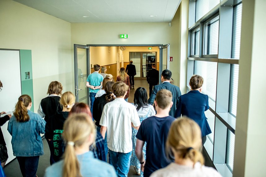 US General Konsul Ken Toko zu Gast am Humboldt-Gymnasium