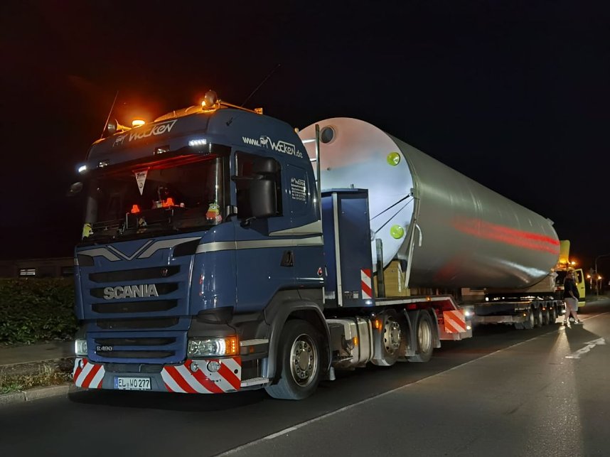 Spezialtransport des Apparatebau 