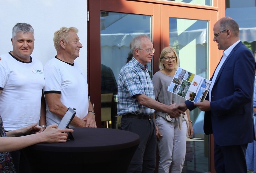Verleihung der Ehrenplaketten des Landkreises Nordhausen 2022 in der Kalkh&uuml;tte in Urbach