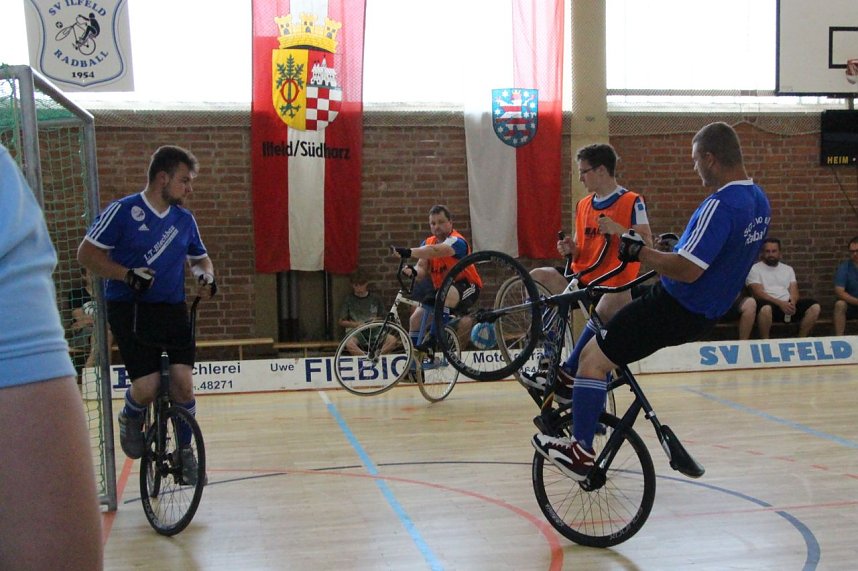 Die Ilfelder Radballer k&auml;mpfen weiter um den Aufstieg