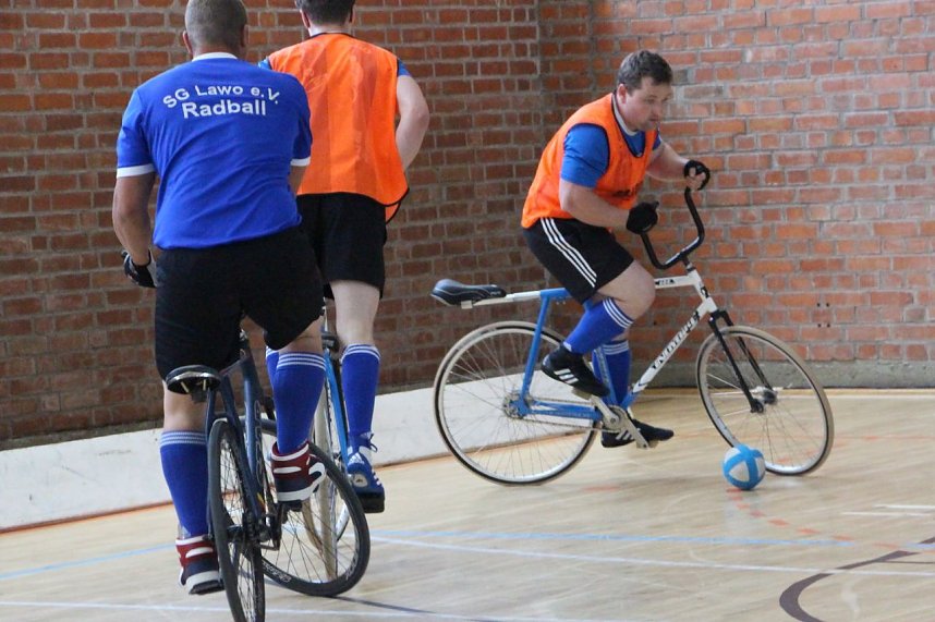 Die Ilfelder Radballer k&auml;mpfen weiter um den Aufstieg