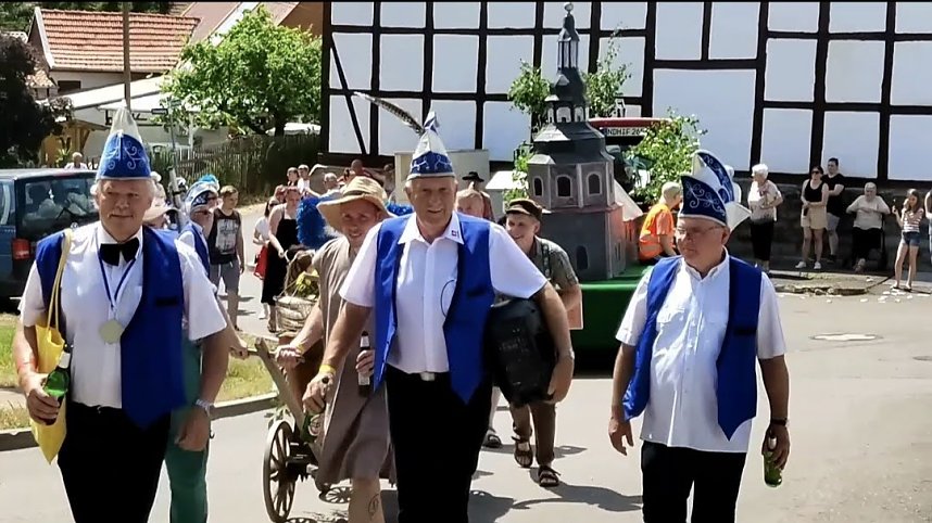 Gro&szlig;er Umzug in Leimbach