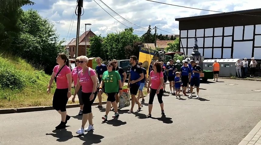 Gro&szlig;er Umzug in Leimbach
