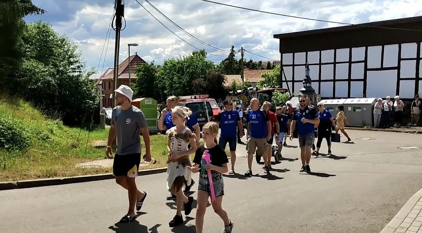 Gro&szlig;er Umzug in Leimbach