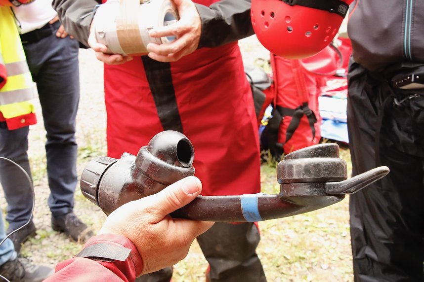 Rettung aus der Finsternis - am Rabensteiner Stollen wurde heute die Rettung unter Tage geprobt