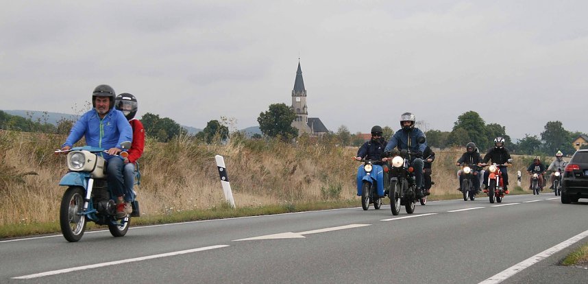 Ausfahrt der MZ und Simson-Freunde