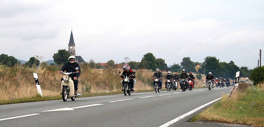 Ausfahrt der MZ und Simson-Freunde
