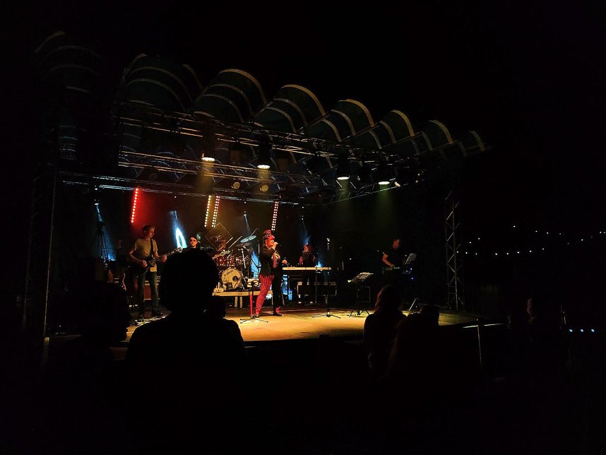 Superstimmung beim Livekonzert im Park