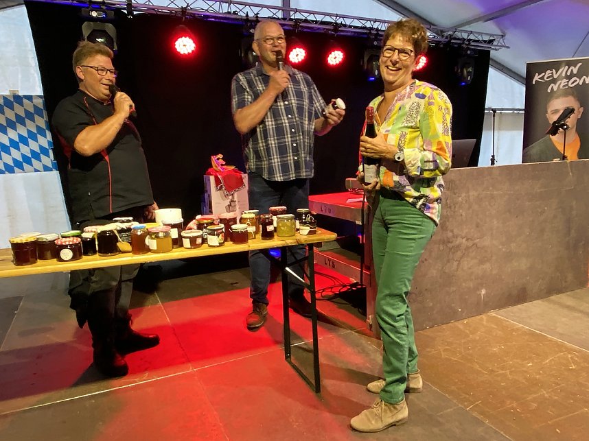 Der Sonderpreis im Wettbewerb f&uuml;r Sabine Schr&ouml;der