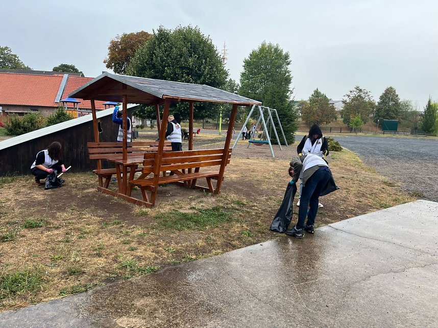 Gro&szlig;reinemachen zum "World-Clean-Up Day" in Wolkramshausen