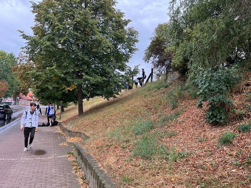 Gro&szlig;reinemachen zum "World-Clean-Up Day" in Wolkramshausen