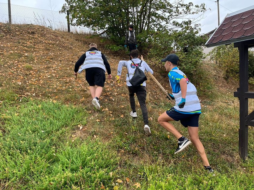 Gro&szlig;reinemachen zum "World-Clean-Up Day" in Wolkramshausen