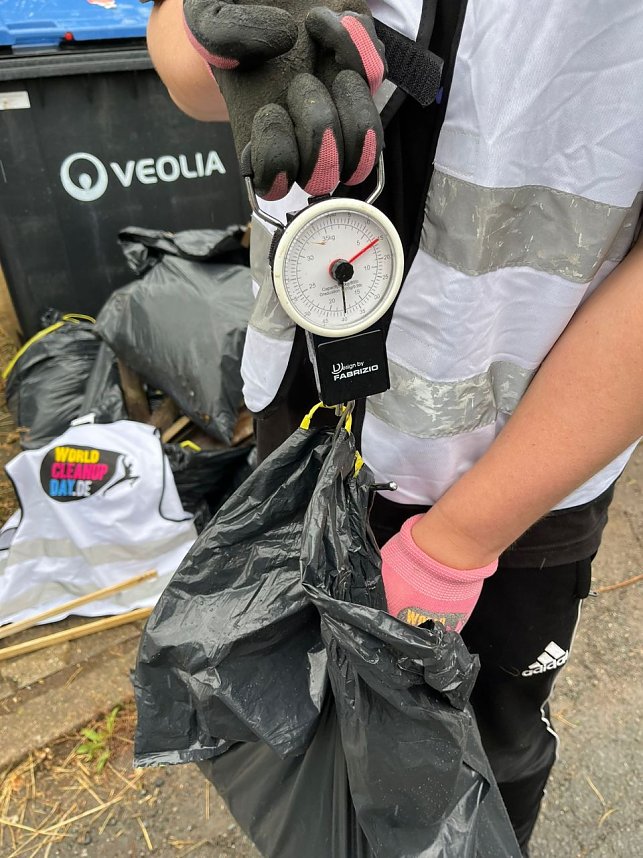 Gro&szlig;reinemachen zum "World-Clean-Up Day" in Wolkramshausen