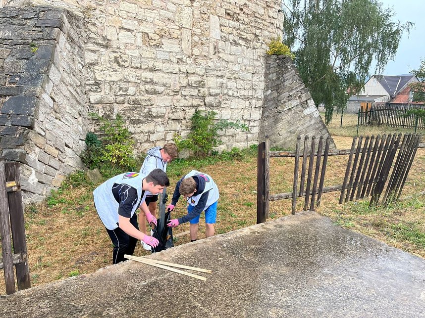 Gro&szlig;reinemachen zum "World-Clean-Up Day" in Wolkramshausen