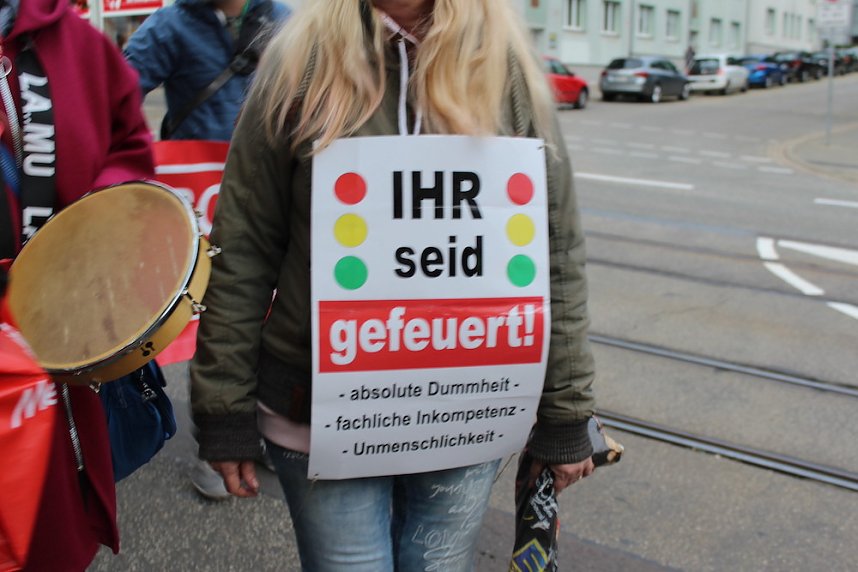 "B&uuml;rgerbewegung" durch die Nordh&auml;user Innenstadt