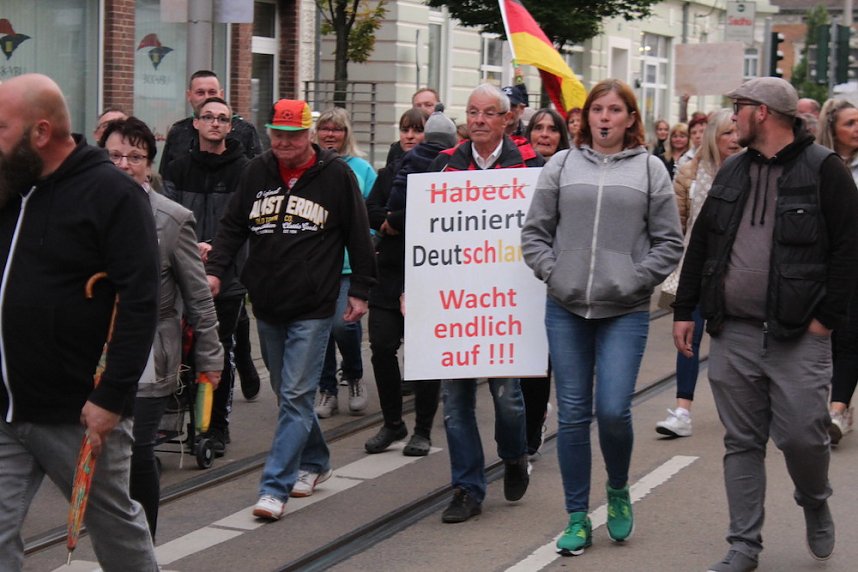 "B&uuml;rgerbewegung" durch die Nordh&auml;user Innenstadt