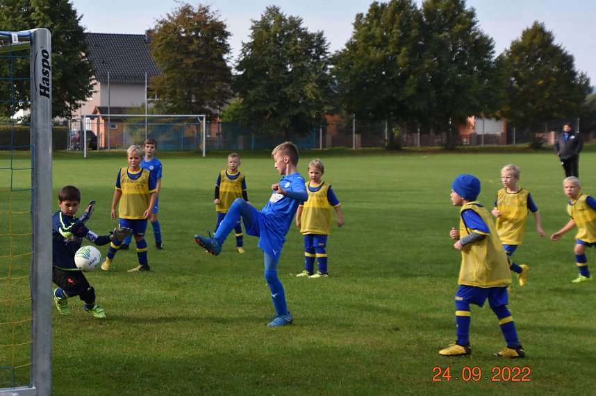 Nach einem Sieg gegen den Urbacher Nachwuchs &uuml;bernimmt Wackers E1 die Tabellenf&uuml;hrung