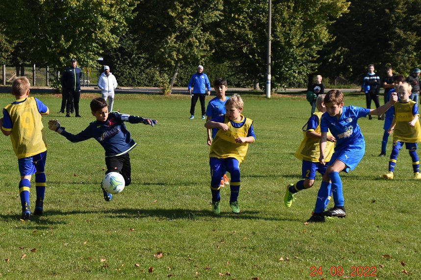 Nach einem Sieg gegen den Urbacher Nachwuchs &uuml;bernimmt Wackers E1 die Tabellenf&uuml;hrung